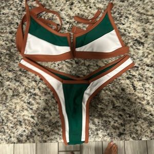 Super cute thong bikini, size small